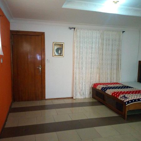 Crown Hotel Ιμπαντάν Εξωτερικό φωτογραφία