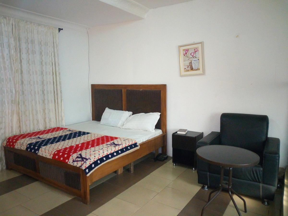 Crown Hotel Ιμπαντάν Εξωτερικό φωτογραφία